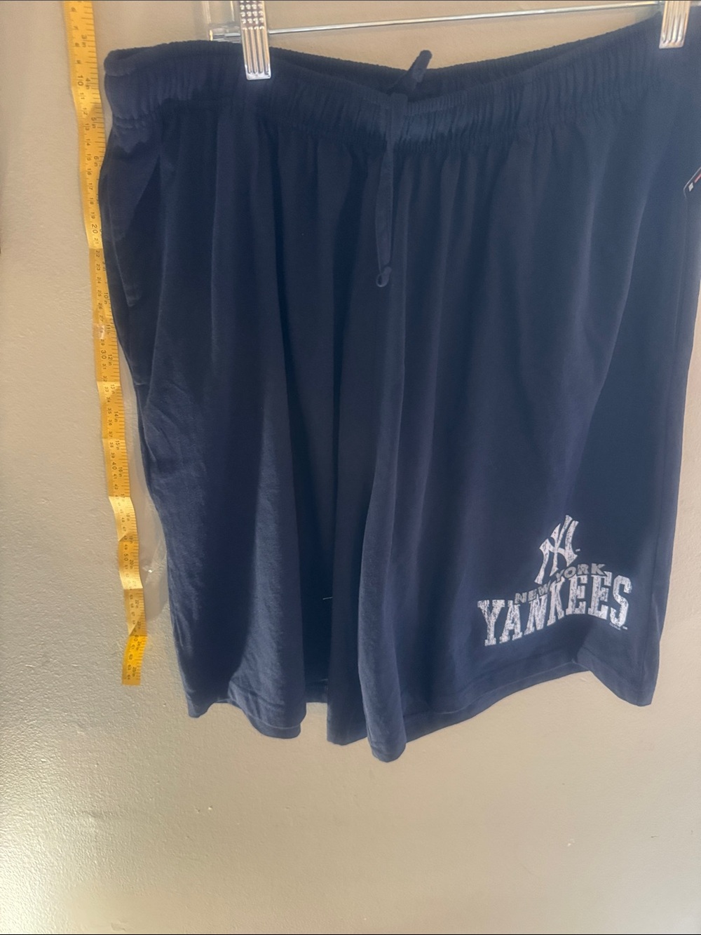 Men's Navy Athletic Shorts with Yankees Logo - Picture 5 of 9